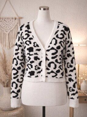 Colsie Fuzzy Leopard Print Cardigan L Soft Grunge Cozycore Y2K Retro Statement